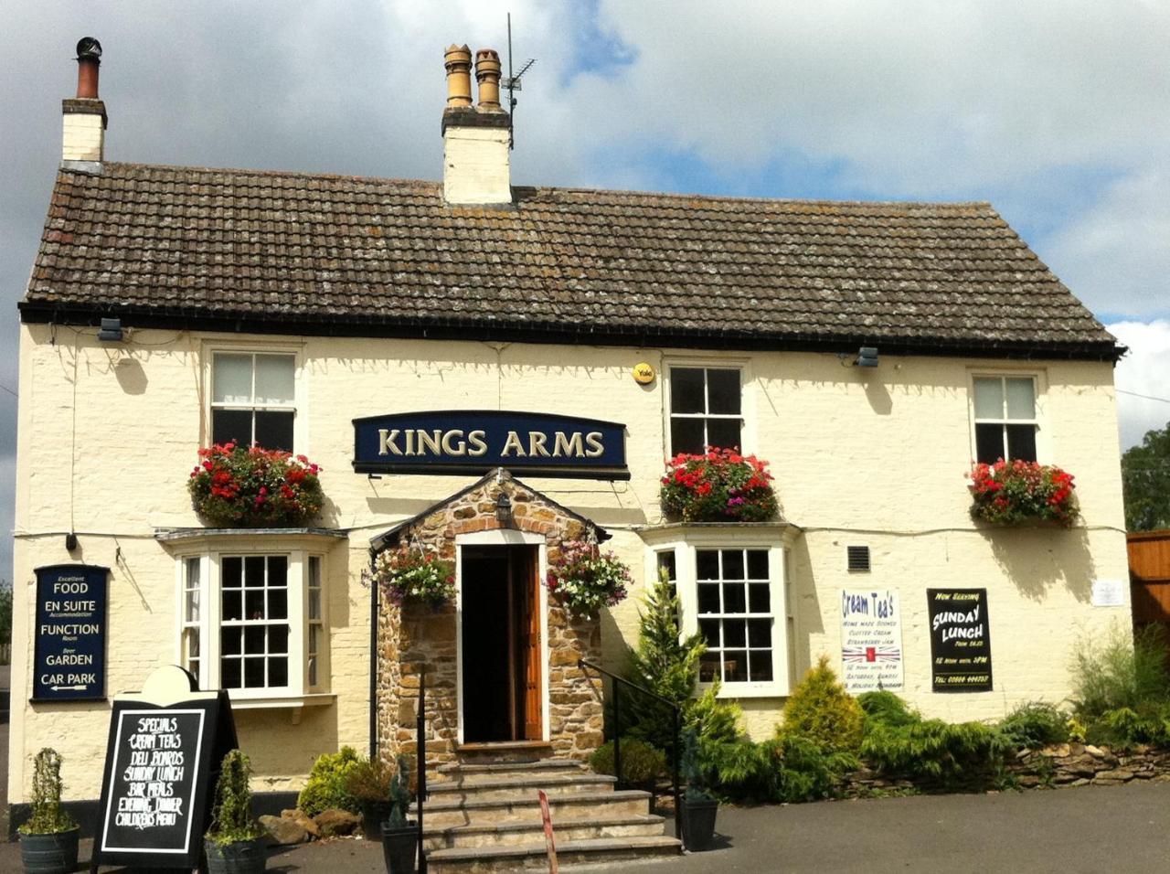 The Kings Arms Bed & Breakfast Мелтън Моубрей Екстериор снимка