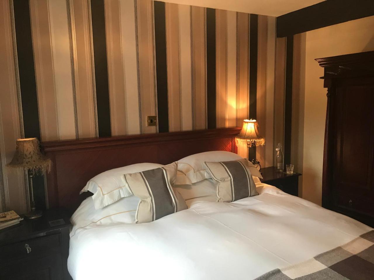 The Kings Arms Bed & Breakfast Мелтън Моубрей Екстериор снимка