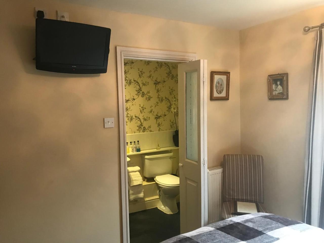 The Kings Arms Bed & Breakfast Мелтън Моубрей Екстериор снимка