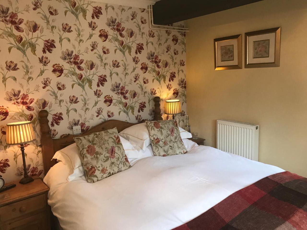 The Kings Arms Bed & Breakfast Мелтън Моубрей Екстериор снимка