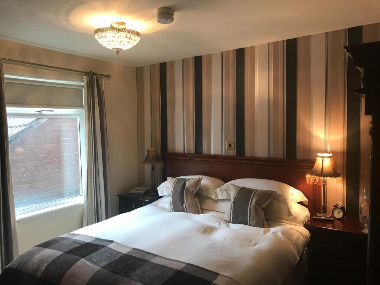 The Kings Arms Bed & Breakfast Мелтън Моубрей Екстериор снимка