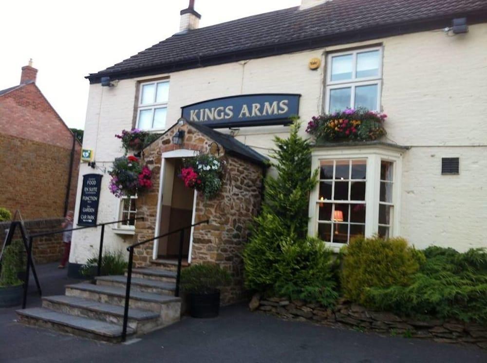 The Kings Arms Bed & Breakfast Мелтън Моубрей Екстериор снимка